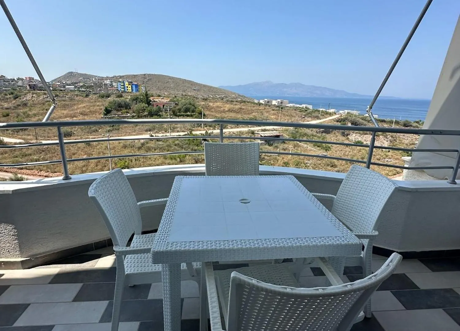 River View Apartment Alfa Sarandë